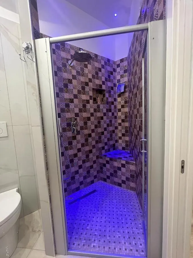 Guest house Goldenhouse Hotel Naples Italy